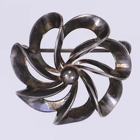 Brosch blomma N.E. From Danmark Ø28mm silver 925/1000 Vikt: 3,8 g
