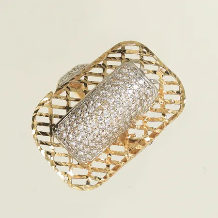 Ring med vita stenar, defekt/av 14K Vikt: 3,8 g