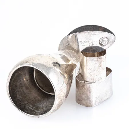 Diverse graverat silver 830/1000 234g. 