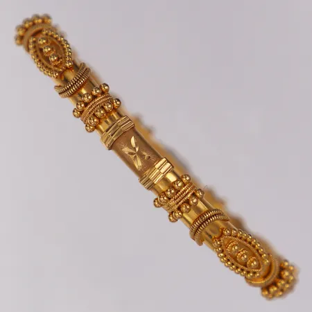 Armring mönstrad ca Ø60mm bredd 7mm, skev, 22K  Vikt: 16 g