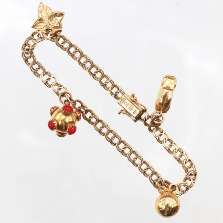 Armband Bismarck med fyra berlocker,19,5cm, bredd: 4,9mm, 18K Vikt: 13 g