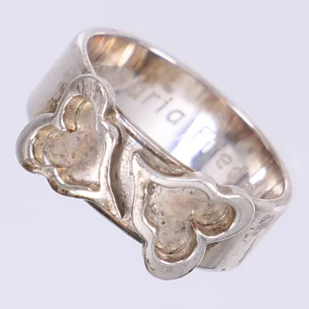 Ring stl:16 bredd 6mm Classic gravyr silver 925/1000 Vikt: 5,9 g