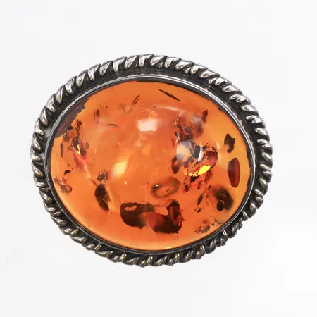 Brosch med bärnsten, 33x30mm, 925/1000 silver Vikt: 12,4 g