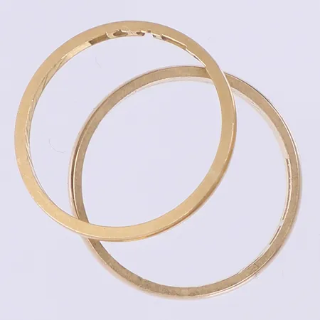 2 Ringar stl 18½-19 bredd 1-4mm gravyr 18K Vikt: 5,9 g