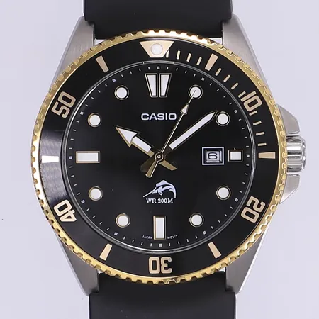 Herrur Casio Marlin quartz datum Ø43mm slitet gummi band inga tillbehör