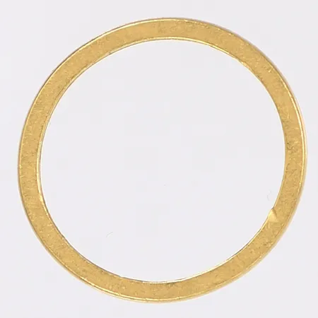 Ring slät stl:18¾ bredd 2mm gravyr 23K Vikt: 4,2 g