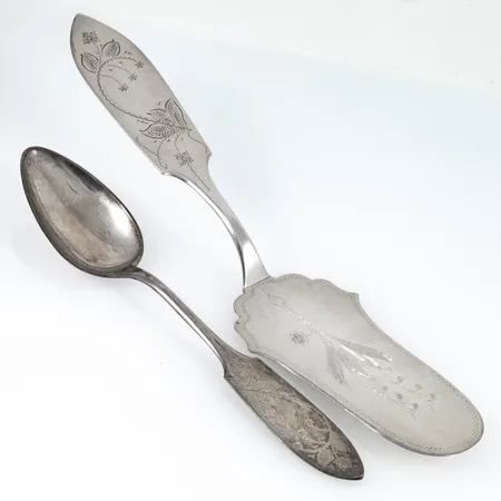 Diverse graverat silver 830/1000 90,9g. 