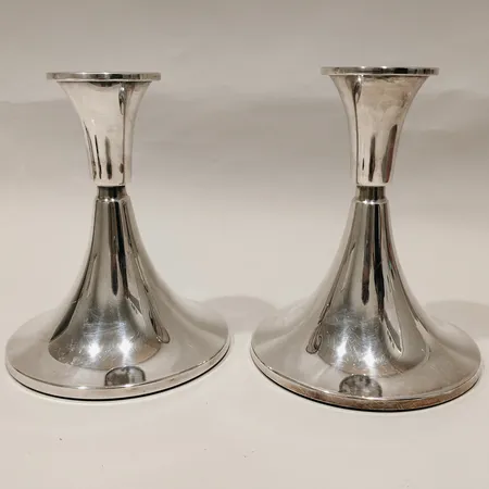 Ett par ljusstakar höjd 14cm fylld botten silver 830/1000 Bruttovikt:727,9g