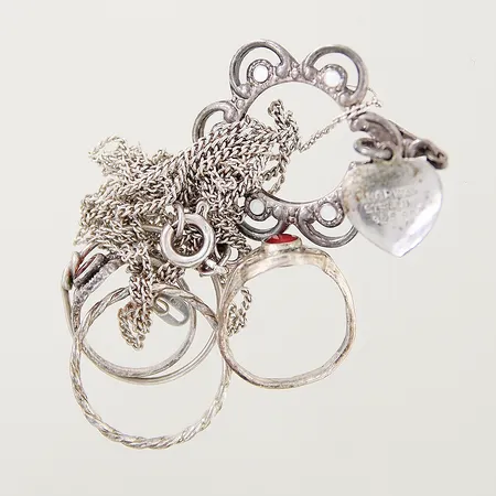 Diverse silversmycken stenar skeva/defekta silver 830-925/1000 Vikt: 9,2 g