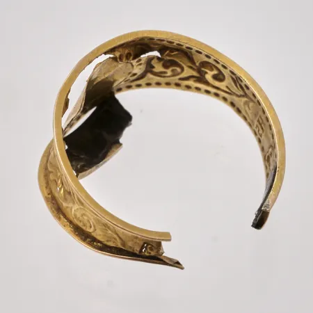 Diverse defekt guld, 18K, 0,91g.