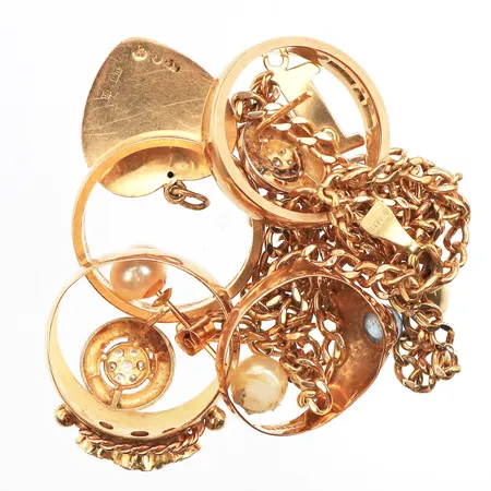 Diverse guld, defekter/stenar/gravyrer, 18Kbruttovikt: 23,5g Vikt: 23,5 g