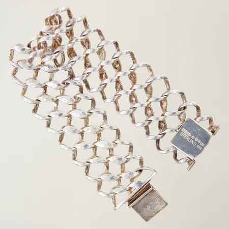 Armband med genombruten dekor ALTON längd 18,5cm bredd 26,7mm silver 925/1000 Vikt: 49,5 g