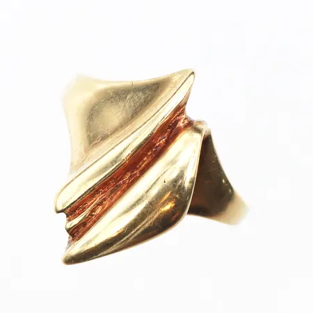 Ring Stl:18, bredd: 1,9-20,5mm, 14K Vikt: 3,9 g