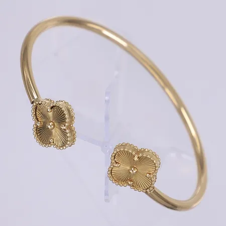 Armband innermått ca 60x50mm OBS ej märkesvara 18K Vikt: 11,5 g