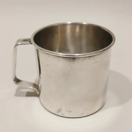 Kopp höjd 5,5cm personlig gravyr inbucklad David-Andersen silver 830/1000 Vikt: 72 g