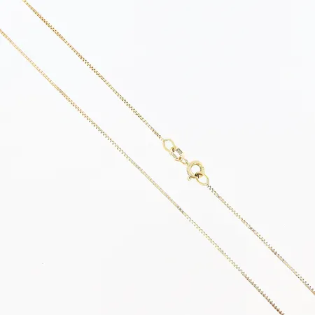Kedja Venezia längd: 37,5cm, bredd 0,8mm, GHA, 18K. Vikt: 2,3 g