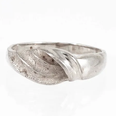 Ring stl:18¼ bredd 2,2-7,3mm, silver 925/1000 2,3g. 