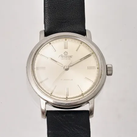Herrur Arsenal Geneve 17 jewels, manuell, Ø34mm, boettnr 448393, läderband, längd 16,5-20cm, repigt glas.