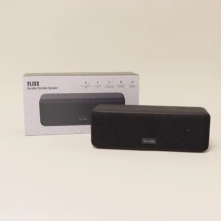 Högtalare Flixx Noon Audio bärbar, mått ca 21x7x6cm, vattentät, USB-C laddare, batteritid ca 13h, modell: NOONFLIXXBK, kvitto, kartong