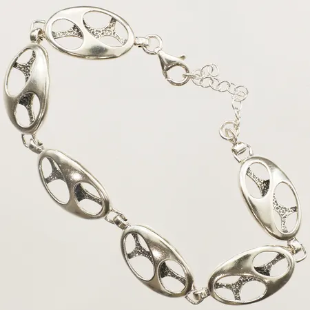 Armband längd 18-21,5cm, bredd 12,9mm stämplad J.B silver 925/1000  Vikt: 12,9 g
