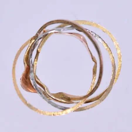 Ring Pussel stl:19, 14K. Vikt: 3,7 g