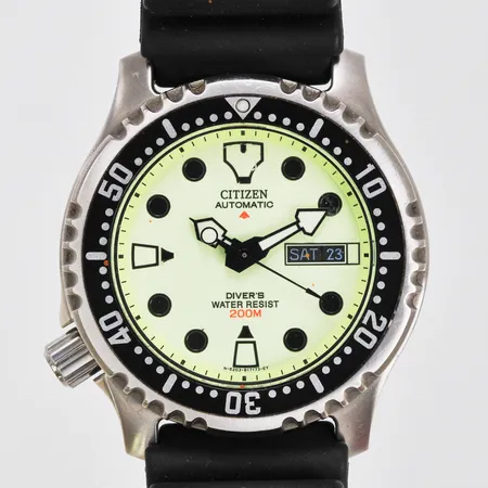 Herrur Citizen Promaster Diver´s refnr: 8204-S126177 GN-4-S serienr: 152031061 automatisk datum stål gummiband med tub-etui 