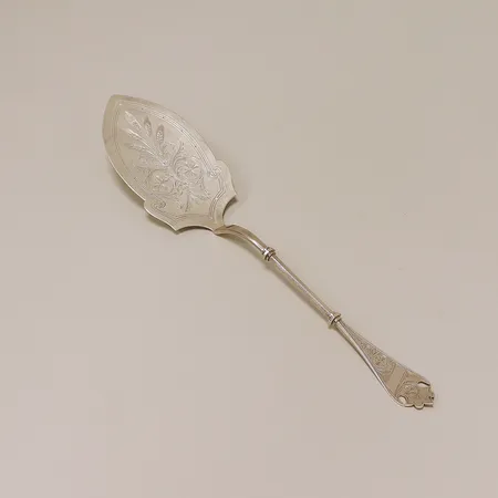 Tårtspade 27,5cm, gravyr, silver 830/1000 Vikt: 66,9 g
