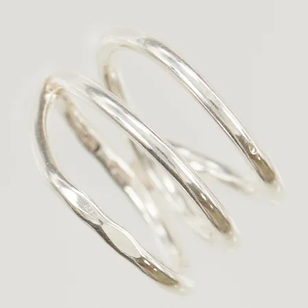 Ring stl:17 stämplad am, 925/1000 Silver 5,6g.