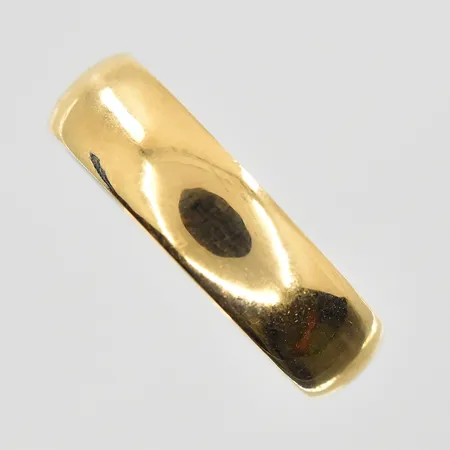 Ring GFAB stl:19, bredd 6mm, gravyr, 18K. Vikt: 6,2 g