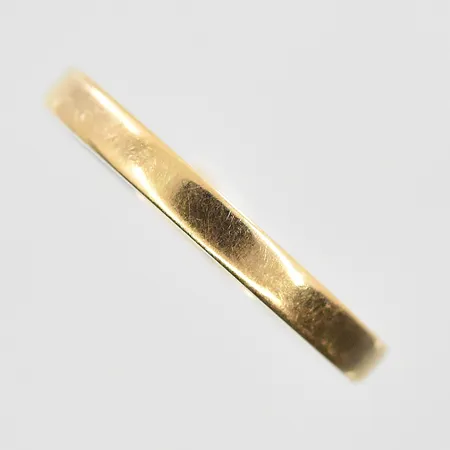 Ring stl:17 bredd 2mm, 14K. Vikt: 1,9 g