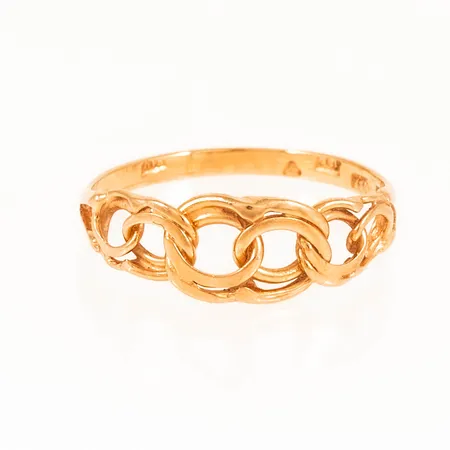 Bismarckring stl:18½ bredd 1,9 - 7 mm 2,0g 18K.