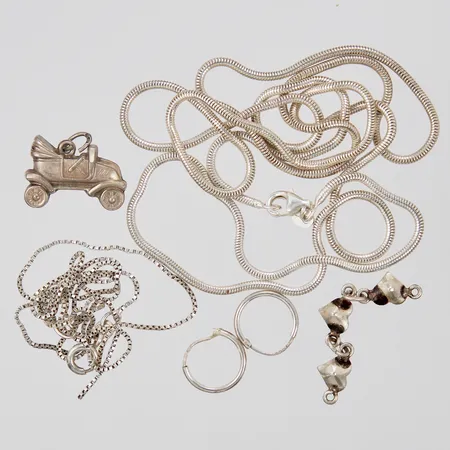 Diverse smycken defekta/trasiga 830-925/1000 silver  Vikt: 14,9 g