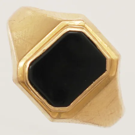 Klackring med onyx stl:18, bredd 2,8-12,9mm skev skena 18K Vikt: 3 g