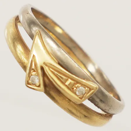 Ring med vita stenar tvåfärgad stl:17½, bredd 5,7mm något skev 18K Vikt: 3,2 g