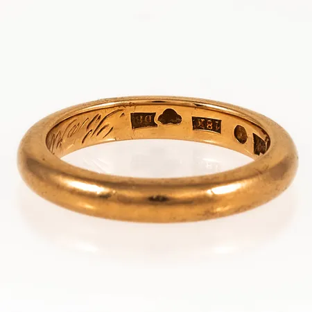 Ring slät stl:20 bredd 4mm, gravyr, 18K 10,9g.