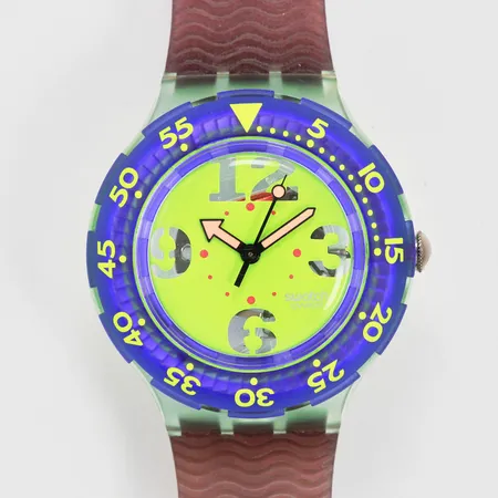 Herrur Swatch Scuba Diver 200 Ø ca 38mm plast quartz gummiband batteribyte krävs defekt plastetui