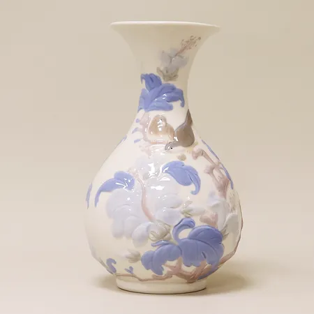 Vas Lladró "Flower Vase with Sparrows", höjd: ca 25cm, Ø upptill: 11cm, Spanien, fläckar
