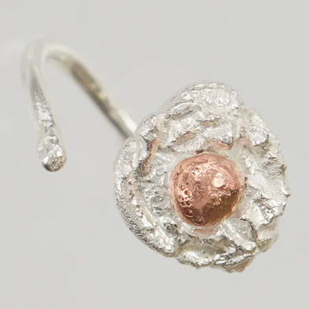 Ring stl:18½ stämplad am, 925/1000 Silver 6,5g.