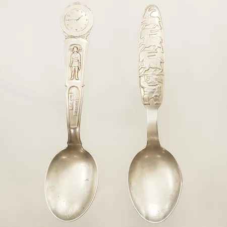 Två dopskedar längd 14cm gravyr, silver 830/1000  Vikt: 50,9 g