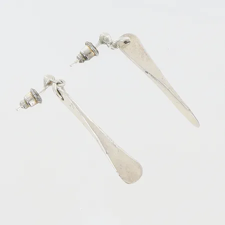 Örhängen 37x5mm, stopp i metall, ostämplade silver Vikt: 4 g
