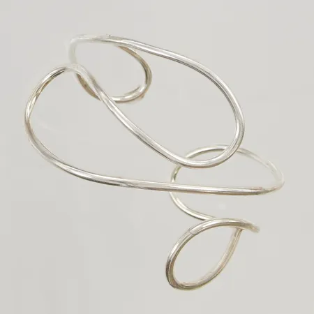 Armband ca 65x55cm justerbar storlek, stämplad "am", 925/1000 Silver 26,0g.
