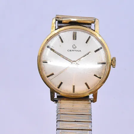Herrur Certina manuell Ø34 mm 18K graverad För nit och redlighet rikets tjänst stål länk. Vikt: 0 g