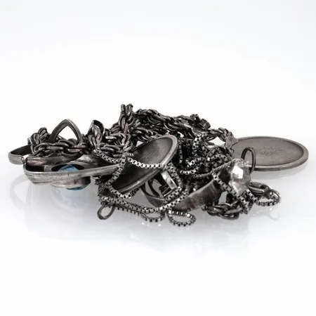 Diverse defekt/graverat silver 830-925/1000 44,7g. 
