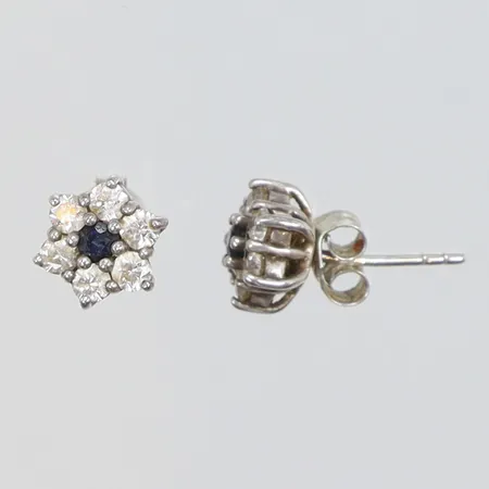 Ett par Örhängen i carmosé med stenar Ø7mm silver 830/1000 Vikt: 1,8 g