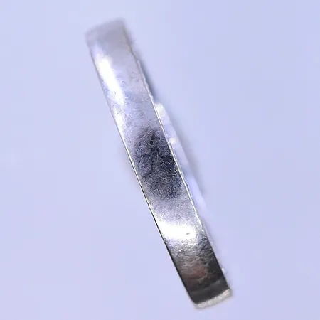 Ring med diamanter 0,35ctv Evfa Attling stl:17, bredd 3 mm graverad vitguld 18K. Vikt: 6,4 g