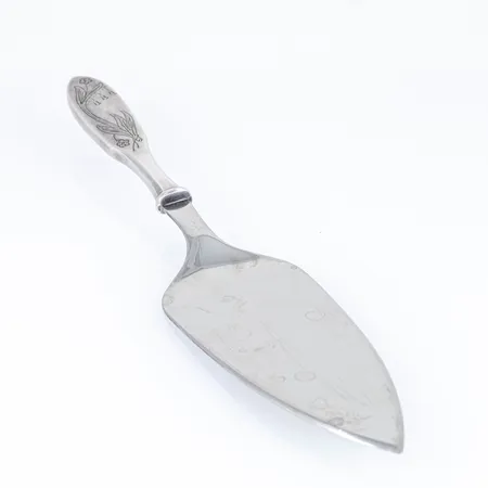 Tårtkniv Tornedal med rostfritt blad. Längd 230 mm. Silver 830/1000. Bruttovikt 75g. MEMA.
