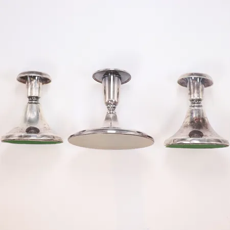 3 Ljusstakar, höjd 9cm, bredd 7-10cm, ifylld botten, 830/1000 silver, bruttovikt 384,8g Vikt: 384,8 g
