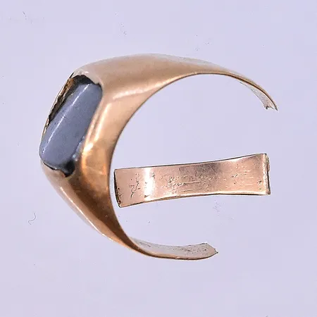 Klackring defekt 18K. Vikt: 5,5 g