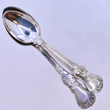 9 skedar modell Olga och Prins Albert längd 12,5 och 13 cm silver 830/1000.  Vikt: 159,3 g