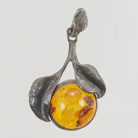 Hänge med bärnsten 41x31mm 830/1000 Silver 8,9g.